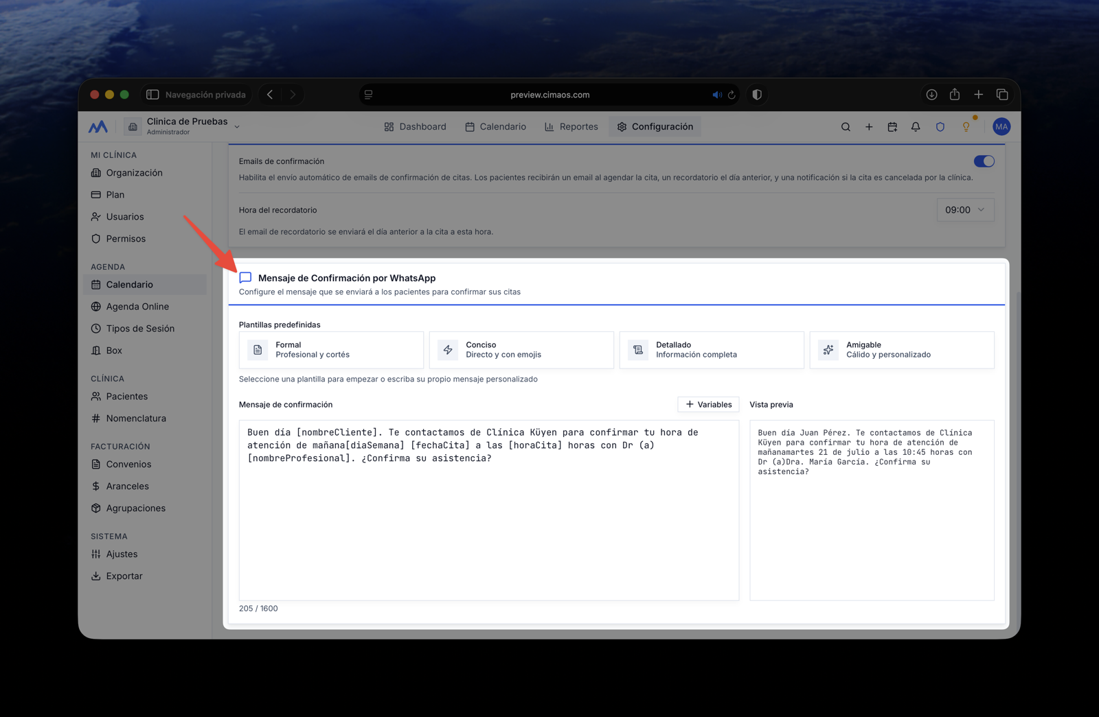 Configuración del mensaje de confirmación por WhatsApp en CIMAOS, con plantillas predefinidas y vista previa del mensaje que se envía al paciente